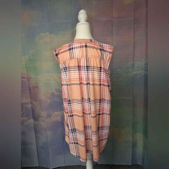 New York Laundry Pink Blue Sleeveless Asymmetrical V Neck Pockets Blouse Tank - Picture 4 of 6